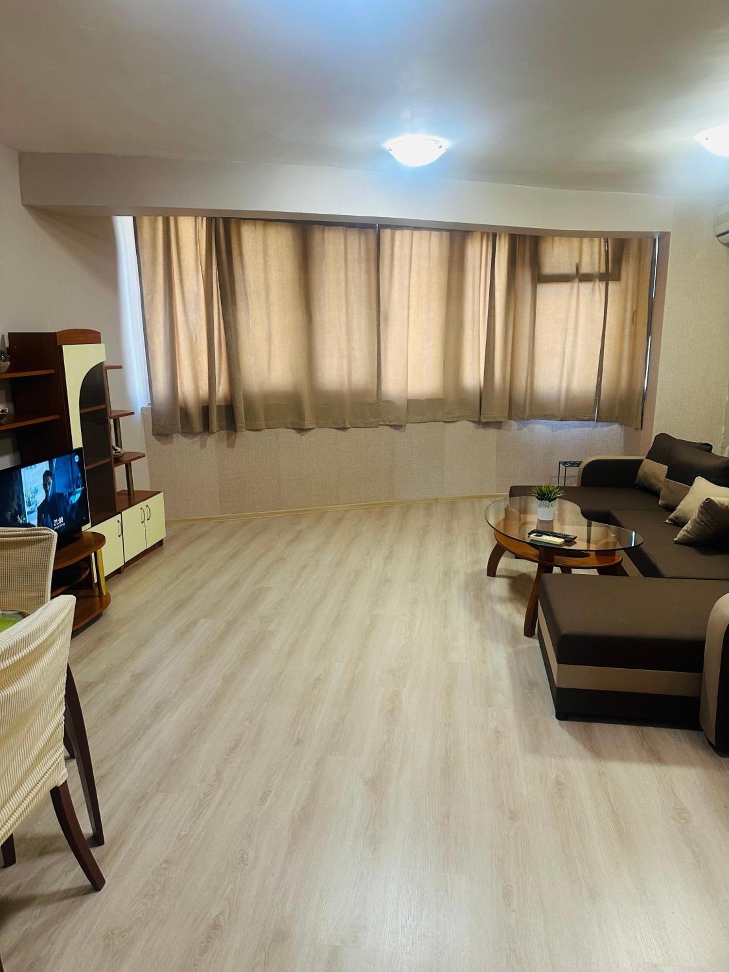 Lux Apartment Sisi Burgas Exteriör bild